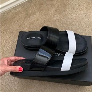 NWT Kenneth Cole  Slides